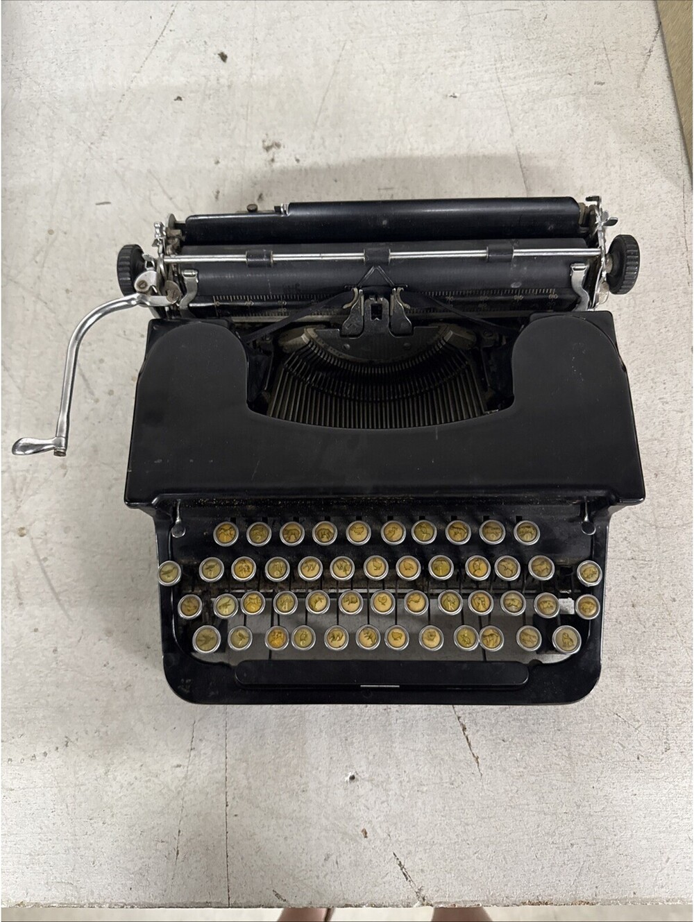 Vintage Smith Corona Typewriter Black In Original Case Animal Keyboard RARE